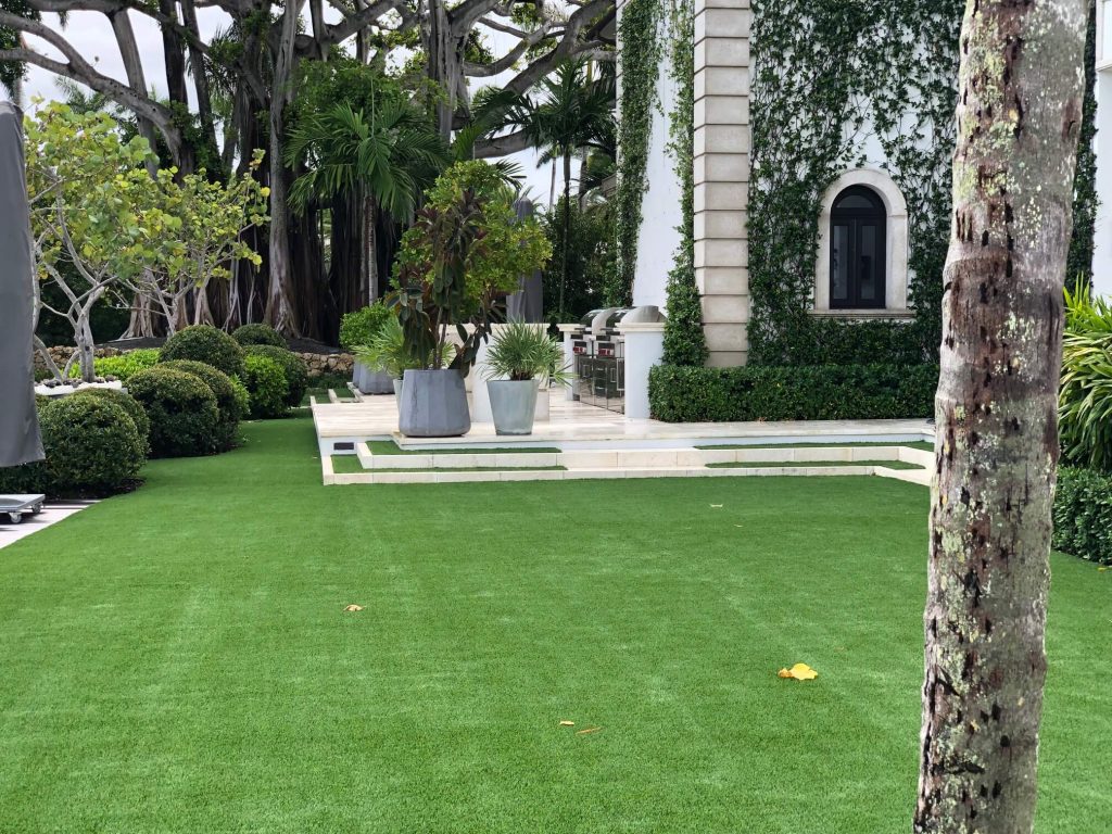 Synthetic Lawns in West Palm Beach backyard